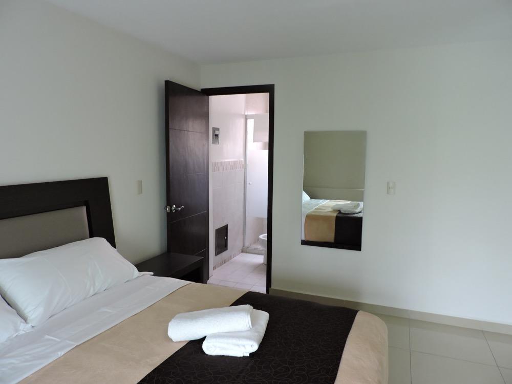 Suites Hamburgo メキシコシティ エクステリア 写真