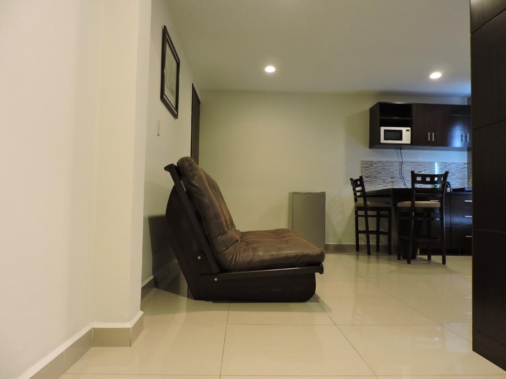 Suites Hamburgo メキシコシティ エクステリア 写真